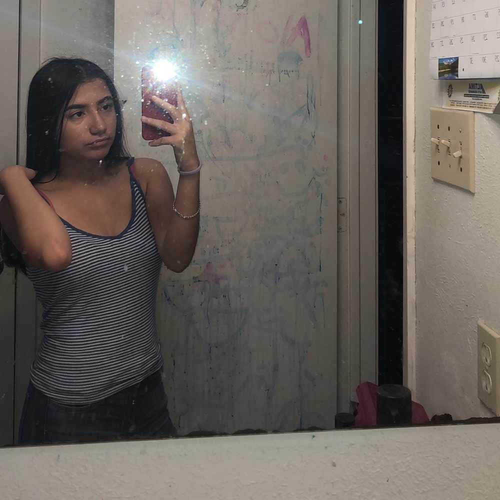 Meet your Posher, Devanny